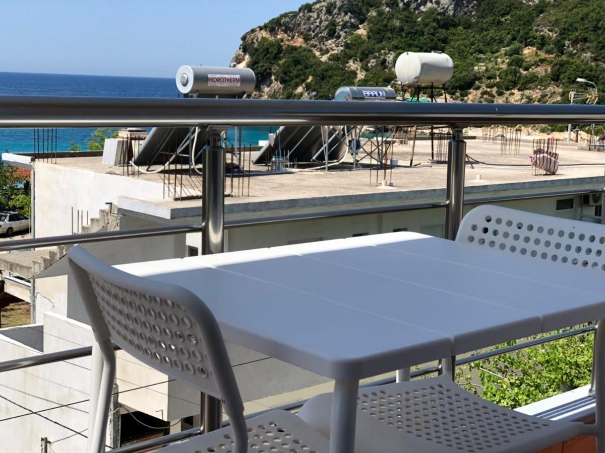 Himara Royal Hotel Exterior photo