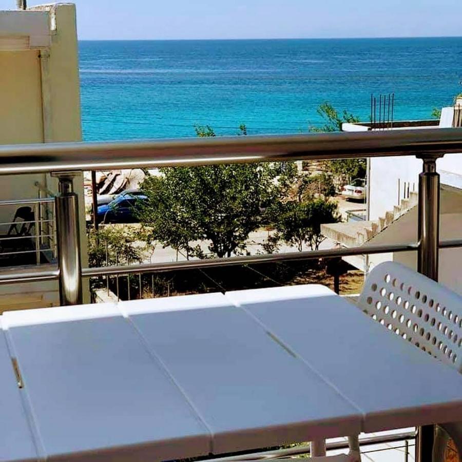 Himara Royal Hotel Exterior photo